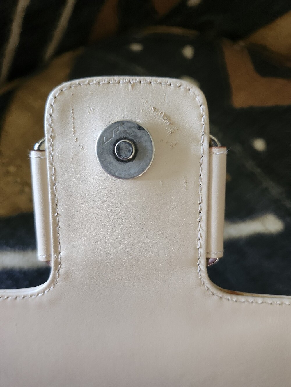 Sale​✨ Salvatore Ferragamo Cream Small Leather Flap Satchel ✨ - Picture 4 of 9